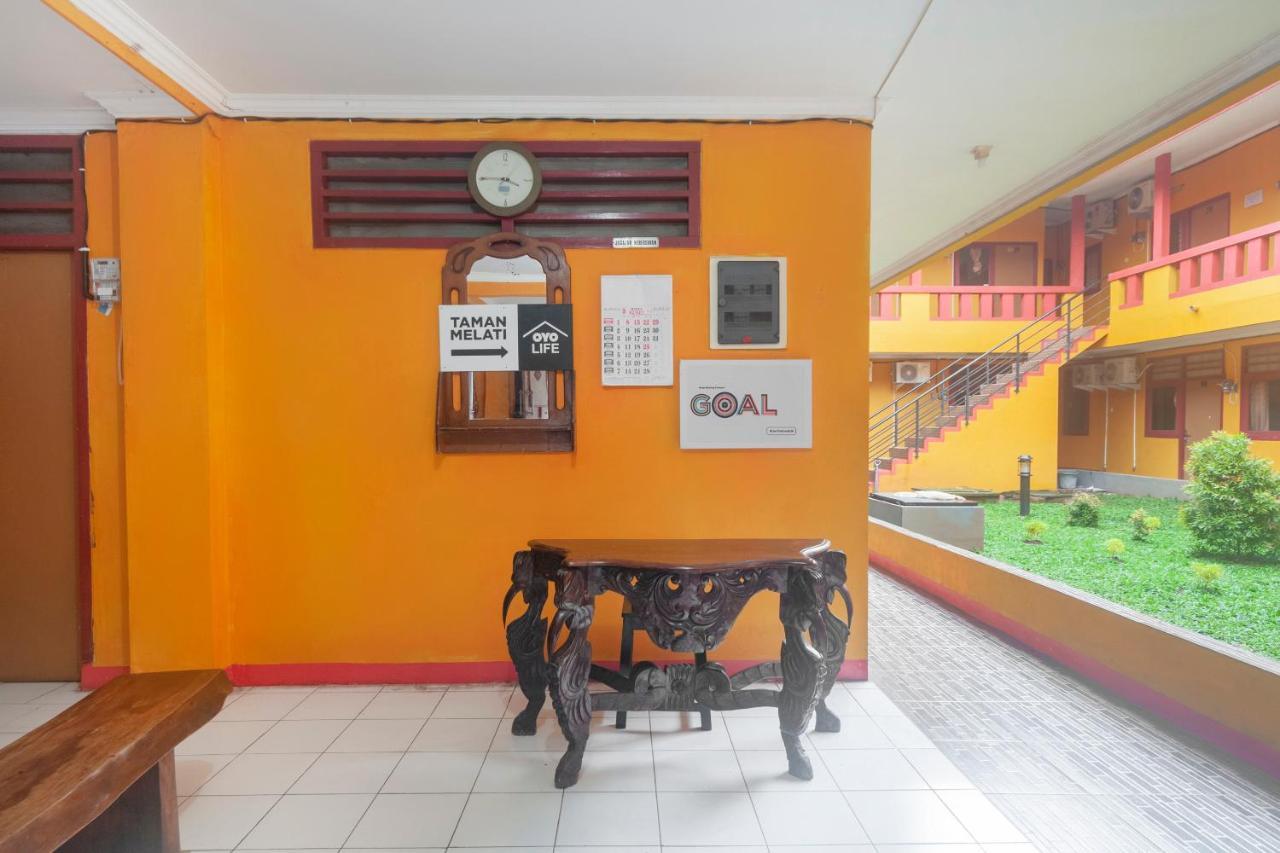 Oyo Life 3034 Taman Melati Hotel Depok Luaran gambar