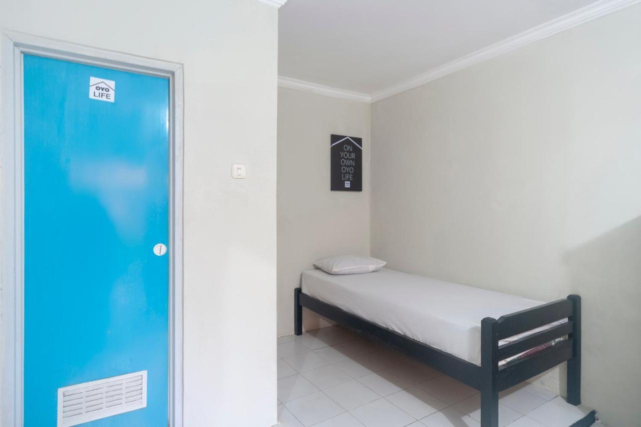 Oyo Life 3034 Taman Melati Hotel Depok Luaran gambar