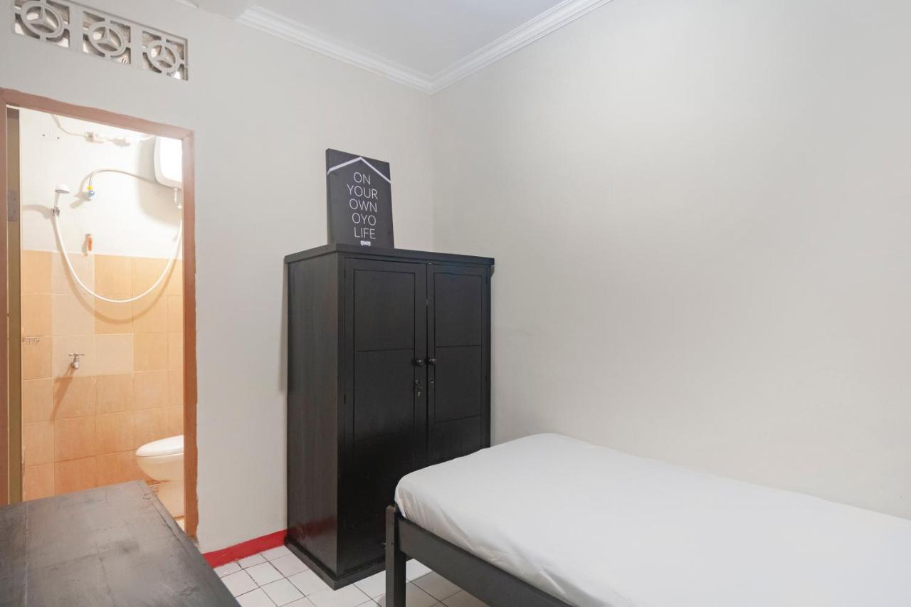Oyo Life 3034 Taman Melati Hotel Depok Luaran gambar