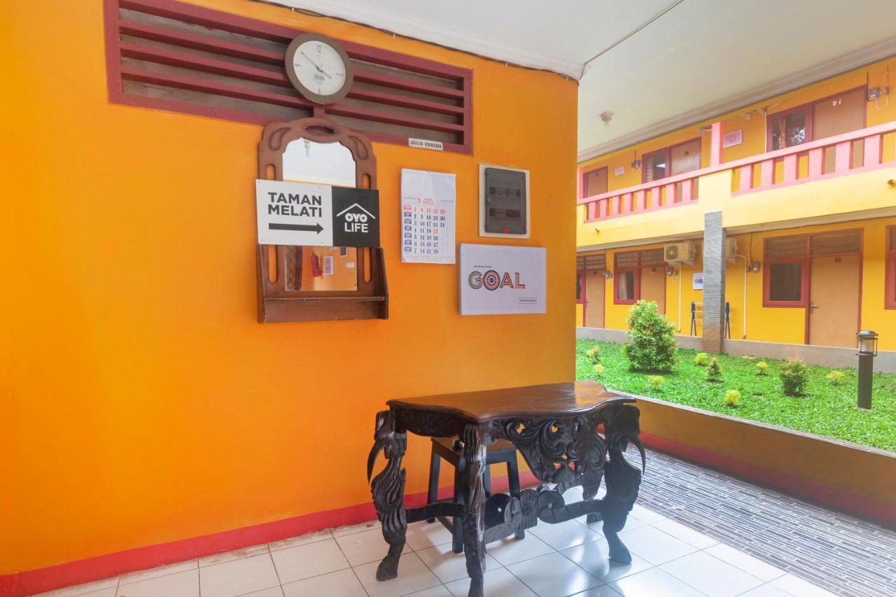 Oyo Life 3034 Taman Melati Hotel Depok Luaran gambar