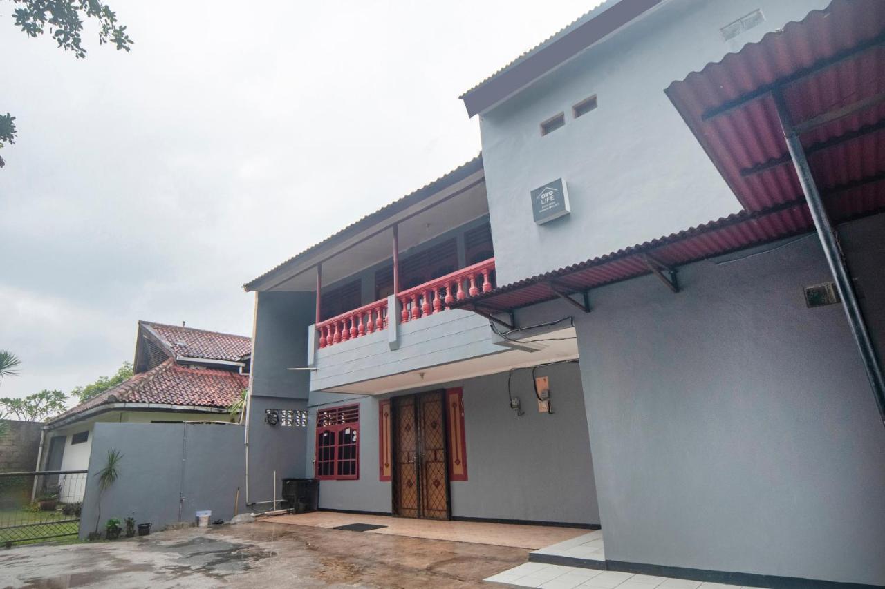 Oyo Life 3034 Taman Melati Hotel Depok Luaran gambar