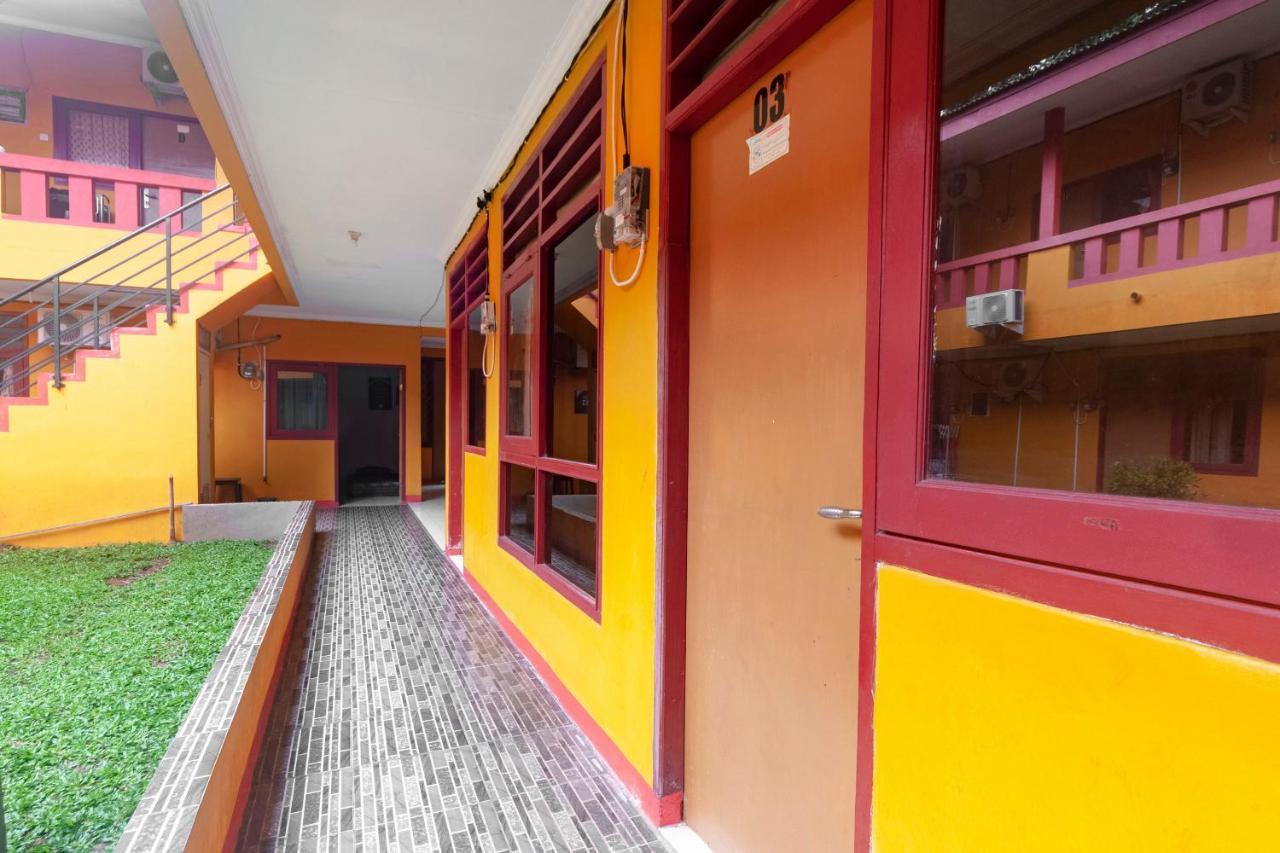 Oyo Life 3034 Taman Melati Hotel Depok Luaran gambar