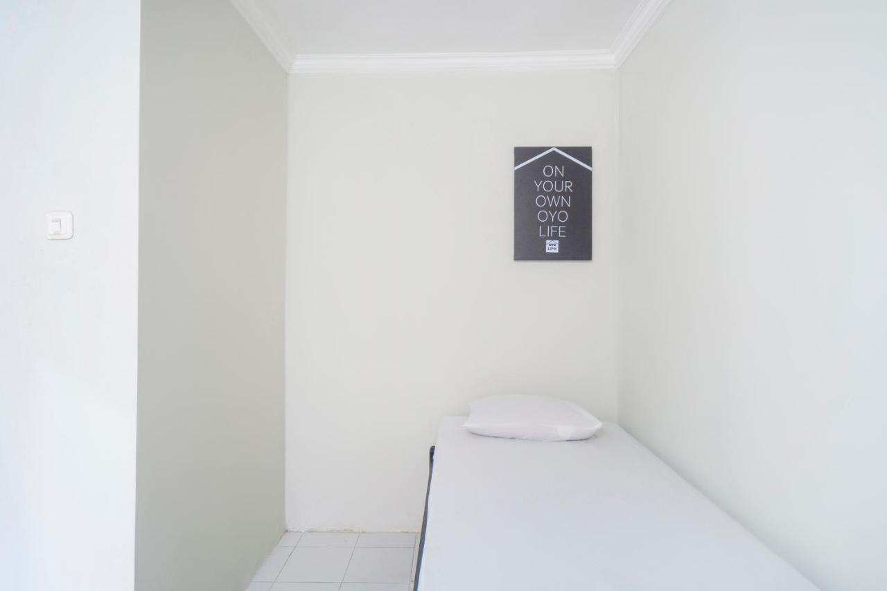 Oyo Life 3034 Taman Melati Hotel Depok Luaran gambar