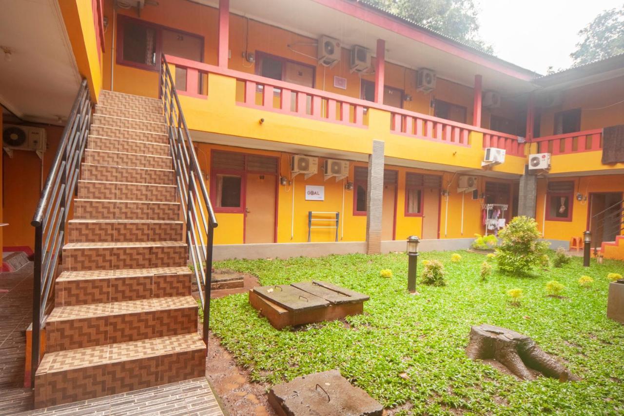 Oyo Life 3034 Taman Melati Hotel Depok Luaran gambar